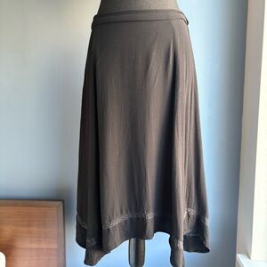 Leith A-Line Asymmetrical Elastic Waist Midi Black Skirt - Minimalist